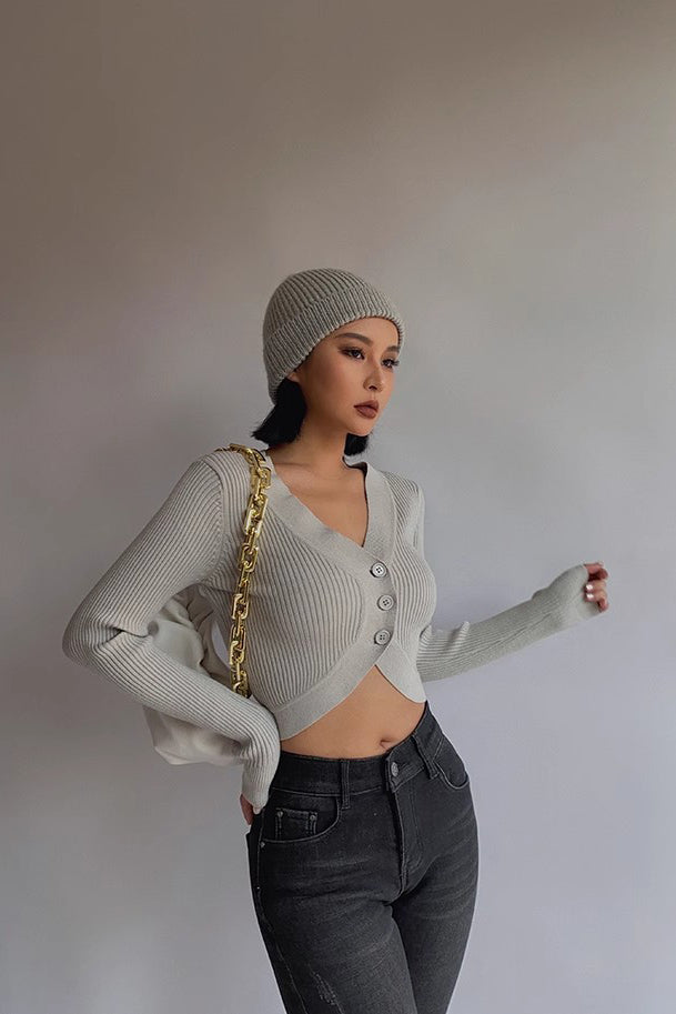Chic Rib-Knit Crop Sweater with Buttoned Front Design