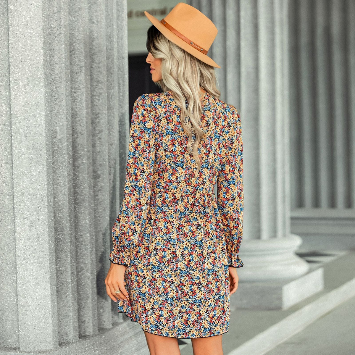 Floral Print V-Neck Long Sleeve Shift Mini Dress
