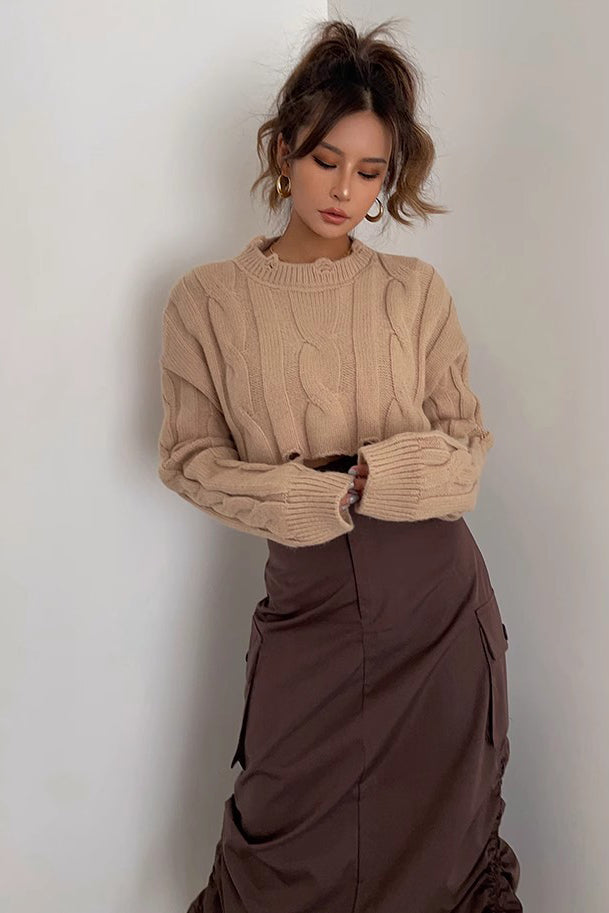 Ripped Crew Neck Cable Knit Crop Sweater for Stylish Comfort