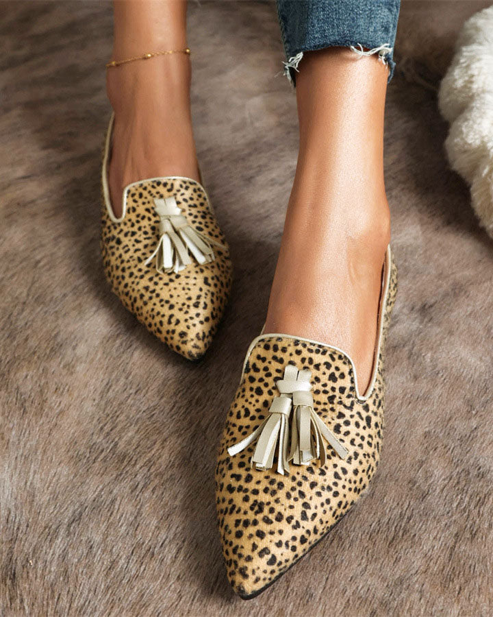 Pointed-toe Fringe Leopard Contrast Mules