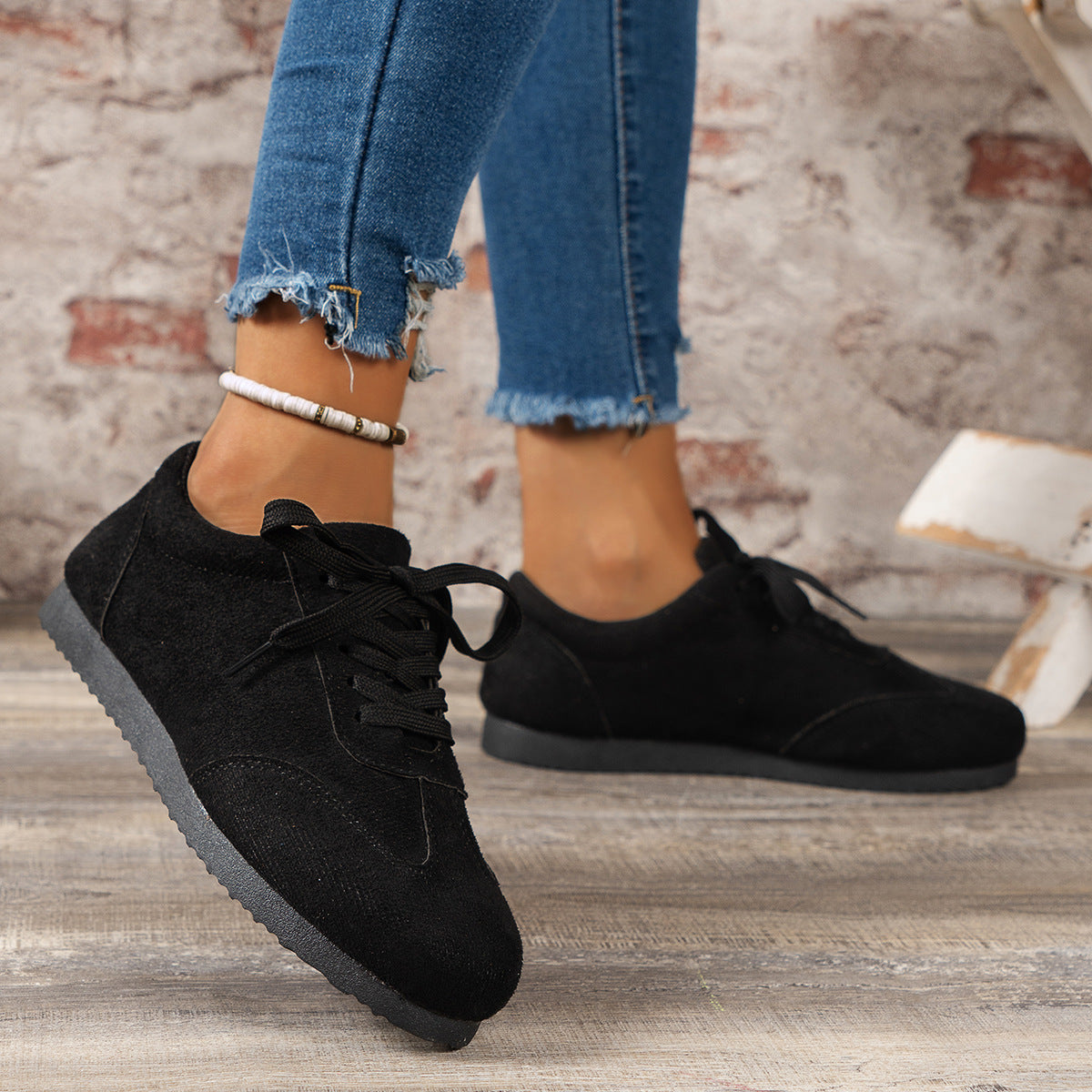 Vintage Round-toe Lace-up Flat Suede Oxfords