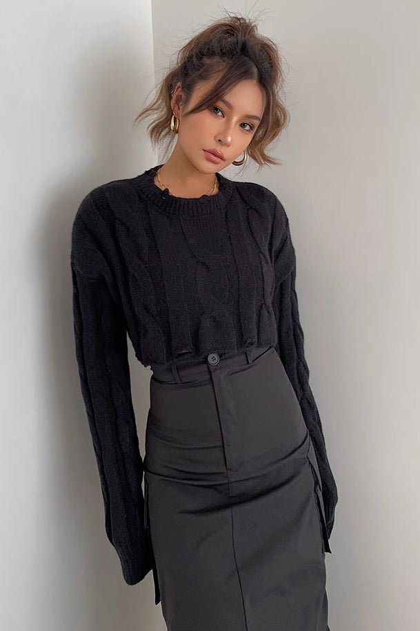 Ripped Crew Neck Cable Knit Crop Sweater for Stylish Comfort