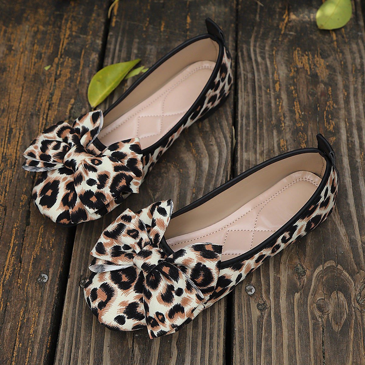Round toe leopard print bow low heel shoes