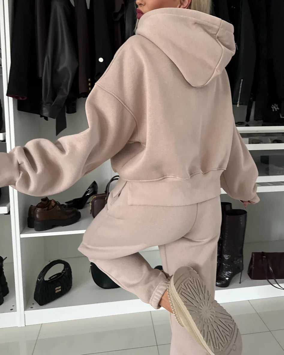 Cropped Hooded Sweatshirt and Pants Set for Cozy Style