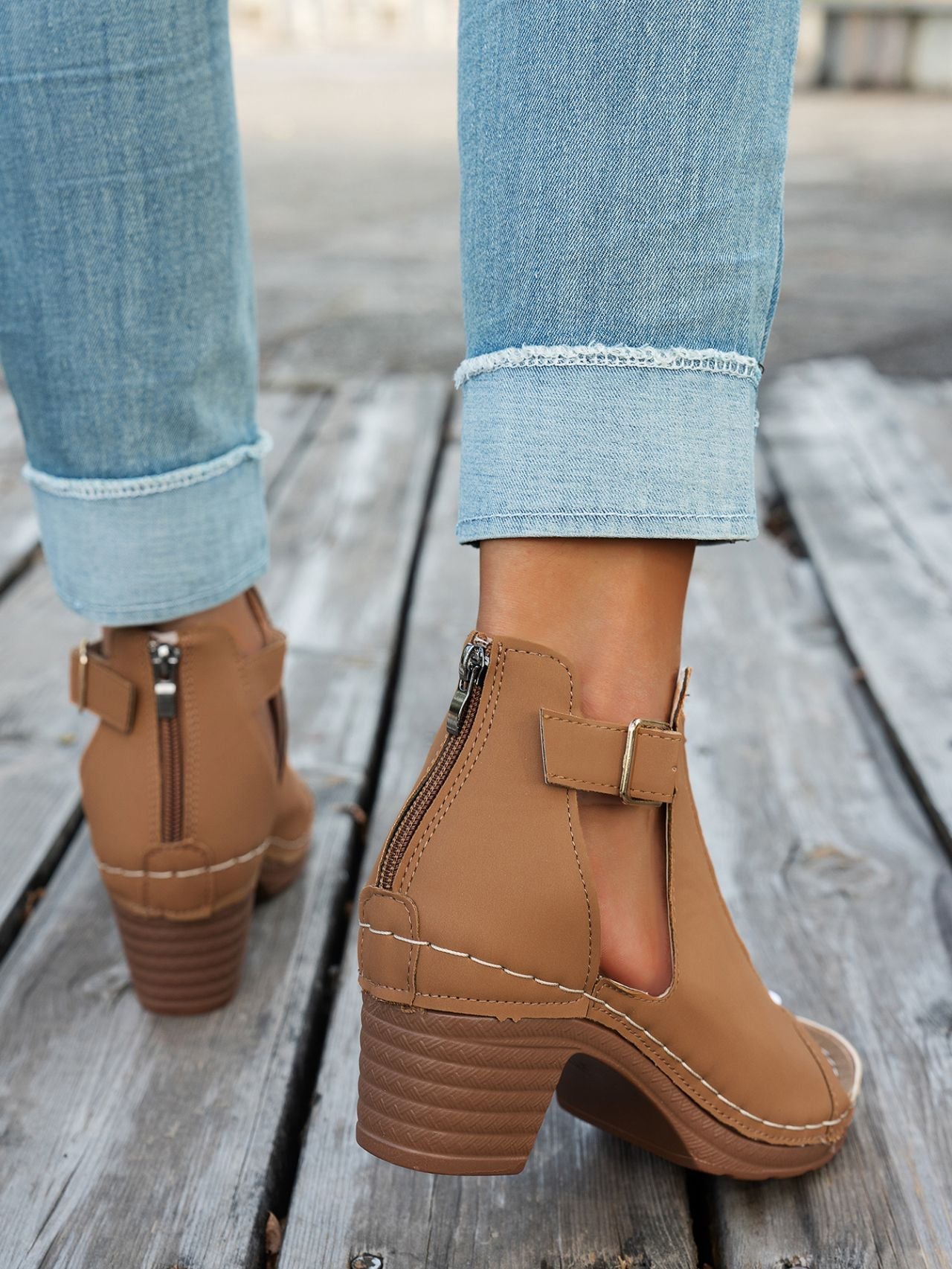 Chunky high heel open toe hollow buckle Roman sandals