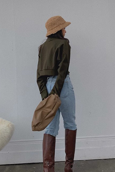 Solid Crew Neck Crop Sweater for Effortless Style