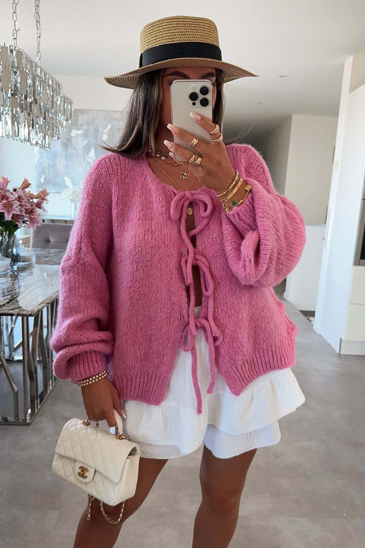 Cropped Knitted Cardigan with Crew Neck for Stylish Comfort