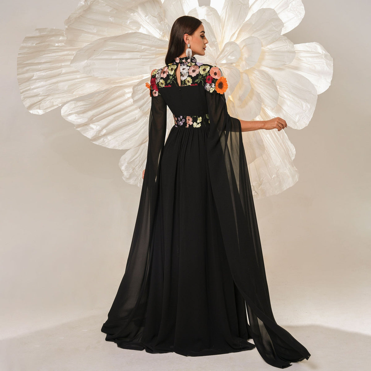 High Neck 3D Floral Applique Cape Sleeve Pleated Chiffon Maxi Gown - View 4