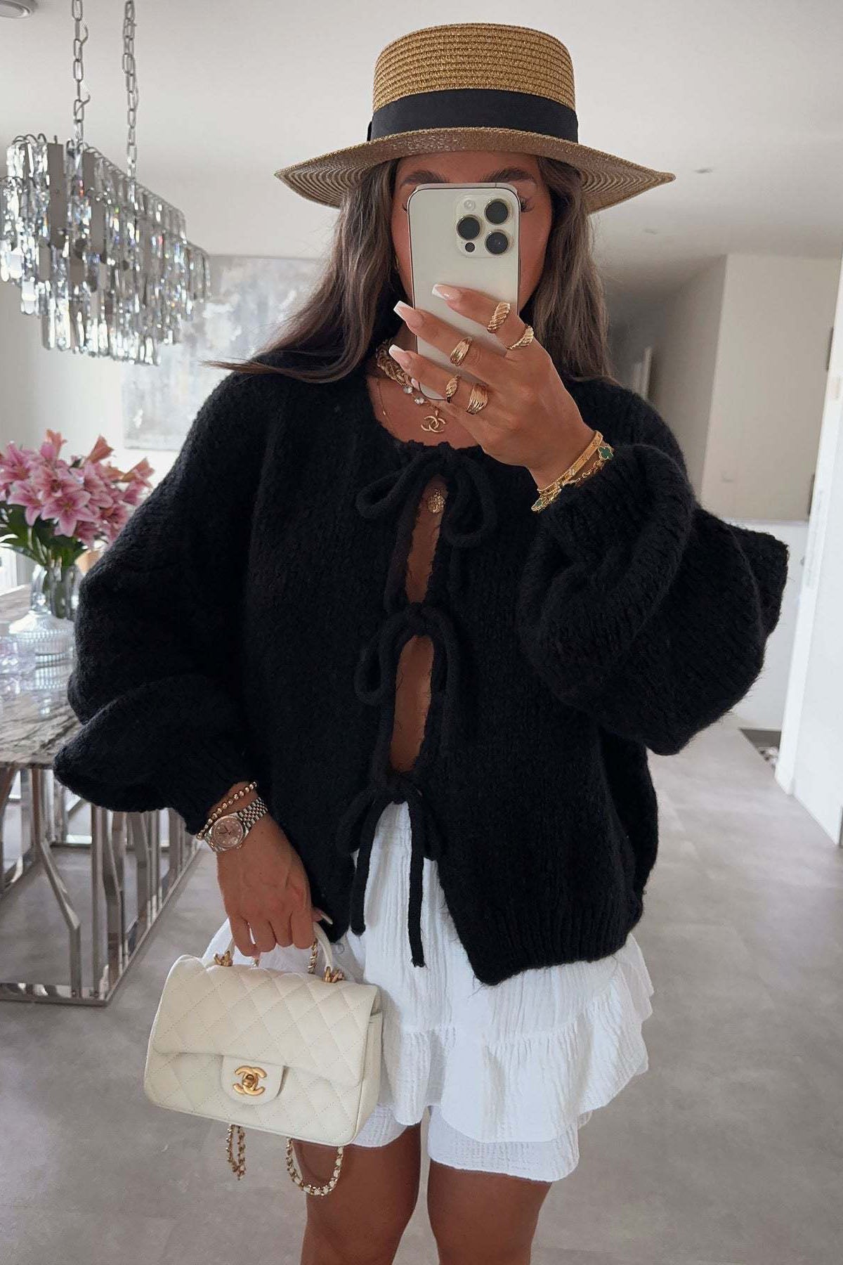 Cropped Knitted Cardigan with Crew Neck for Stylish Comfort