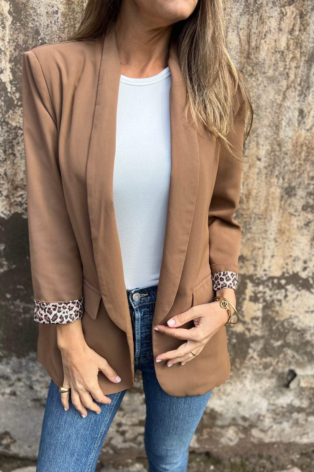 Chic Leopard Print Blazer with Luxurious Lining for Style