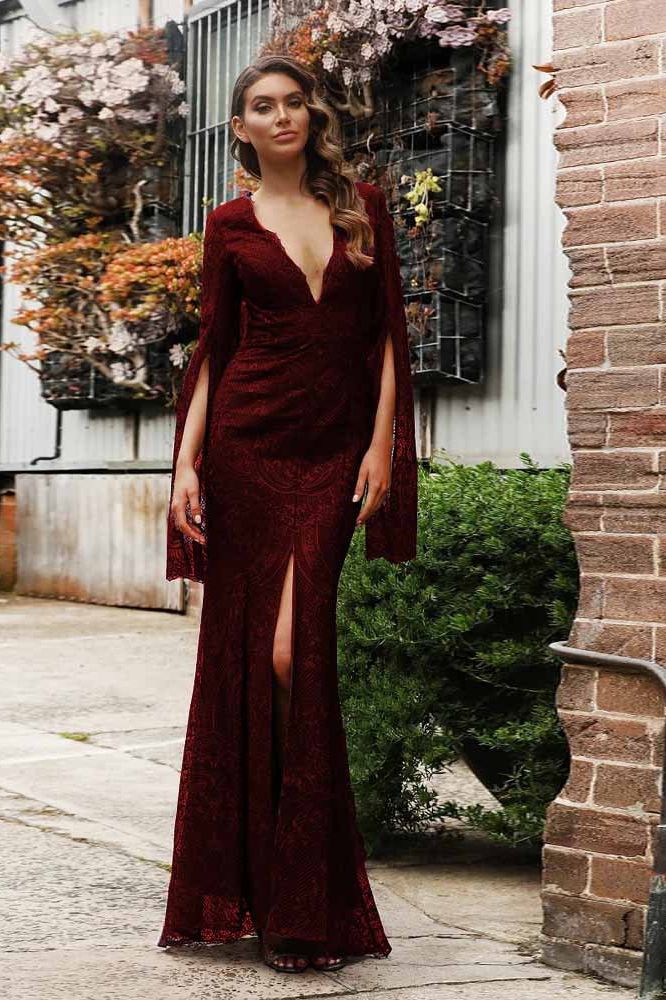 Full Length Long-Sleeved Long Elegant Dress