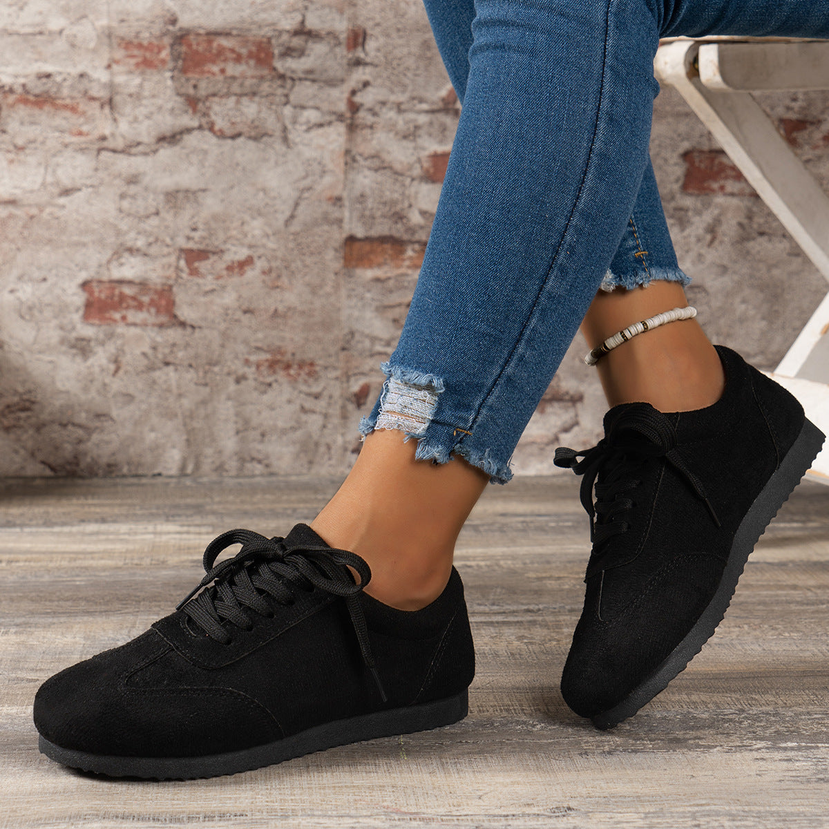Vintage Round-toe Lace-up Flat Suede Oxfords