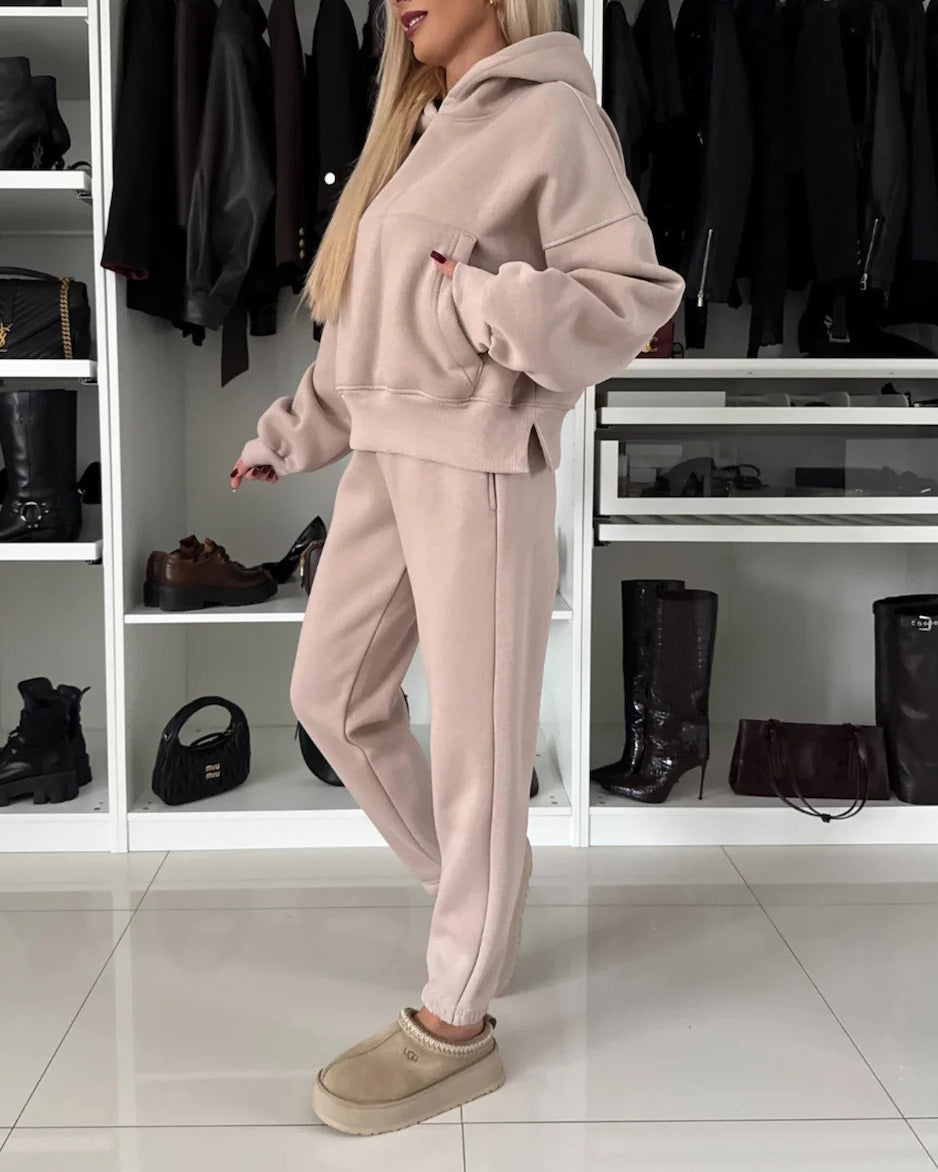 Cropped Hooded Sweatshirt and Pants Set for Cozy Style