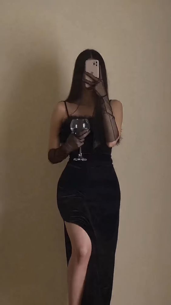 Sexy Sheath Straps Long Black Velvet Slit Feathers Prom Dress