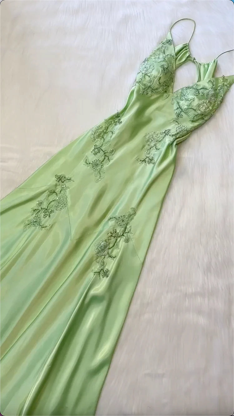 Beautiful A Line Spaghetti Straps Green Long Prom Dresses Backless Satin Evening Gowns