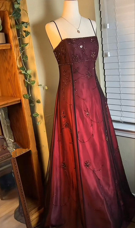 Chic A line Spaghetti Straps Burgundy Sleeveless Evening Dress Tulle Long Prom Dresses