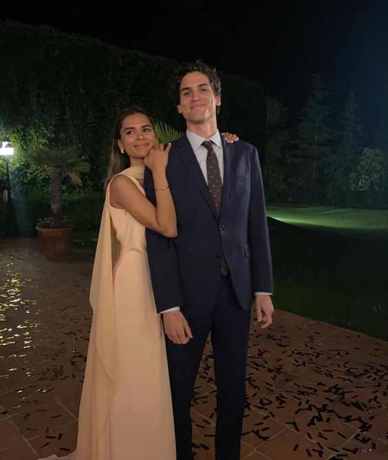 Simple A line V neckline Party Dresses Long Chiffon Prom Dresses