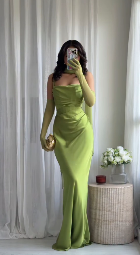 Elegant Green Spaghetti Straps Satin Pleated Mermaid Party Dress Formal Wedding Guest Dress D1093