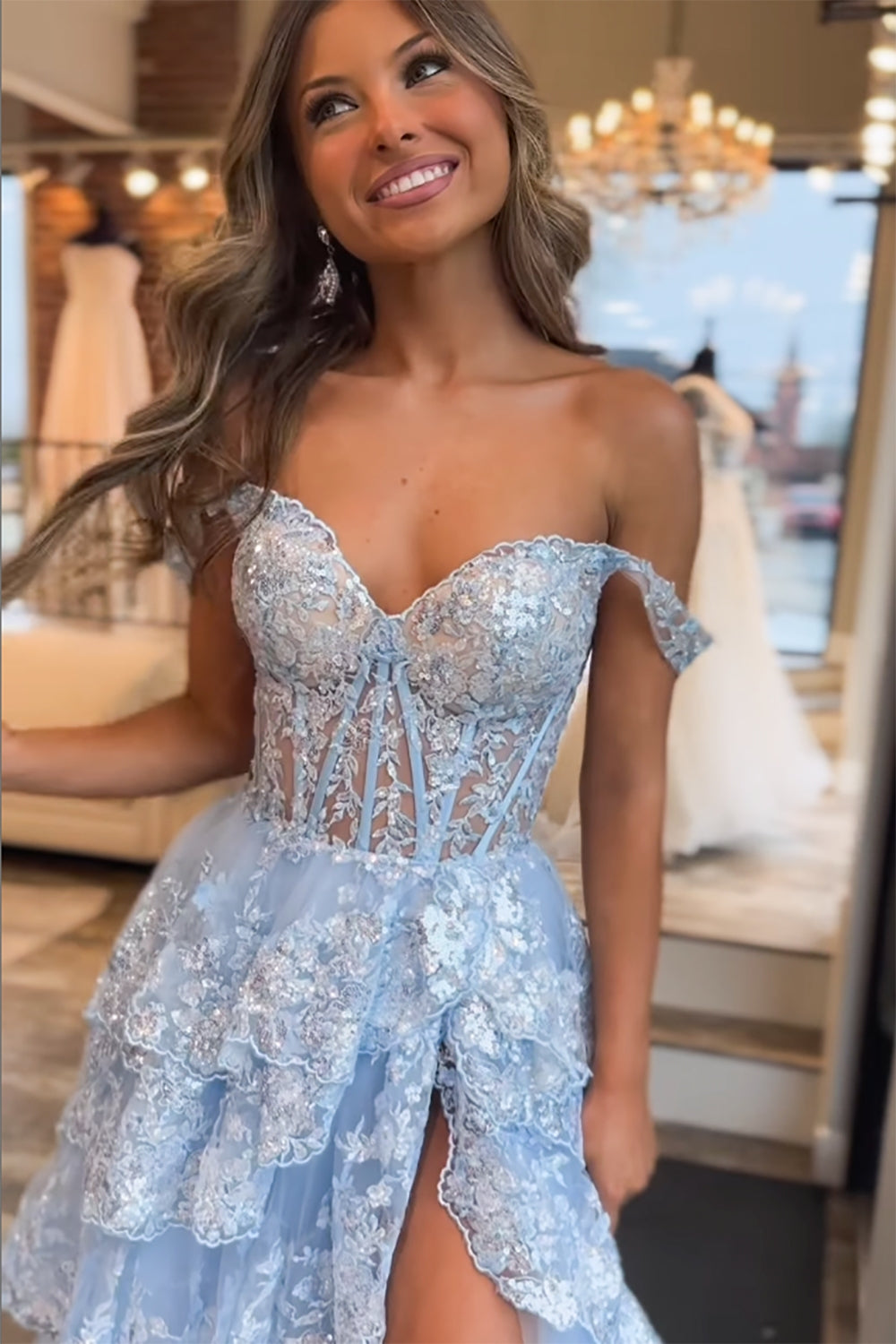 Sweetheart A-Line Prom Dress Spaghetti Straps High Split Sweep Train Lace Fomal Dress with Appliques
