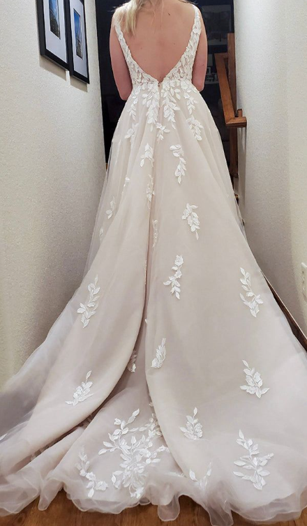 A-line Lace Dream Romantic Long Wedding Dresses