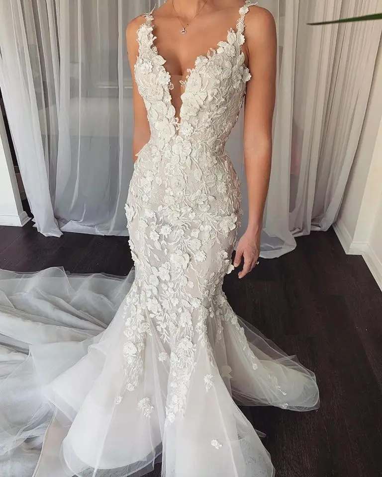 Gorgeous Mermaid Wedding Dresses 3D Floral Appliqued Sweep Train Country Bridal Gowns