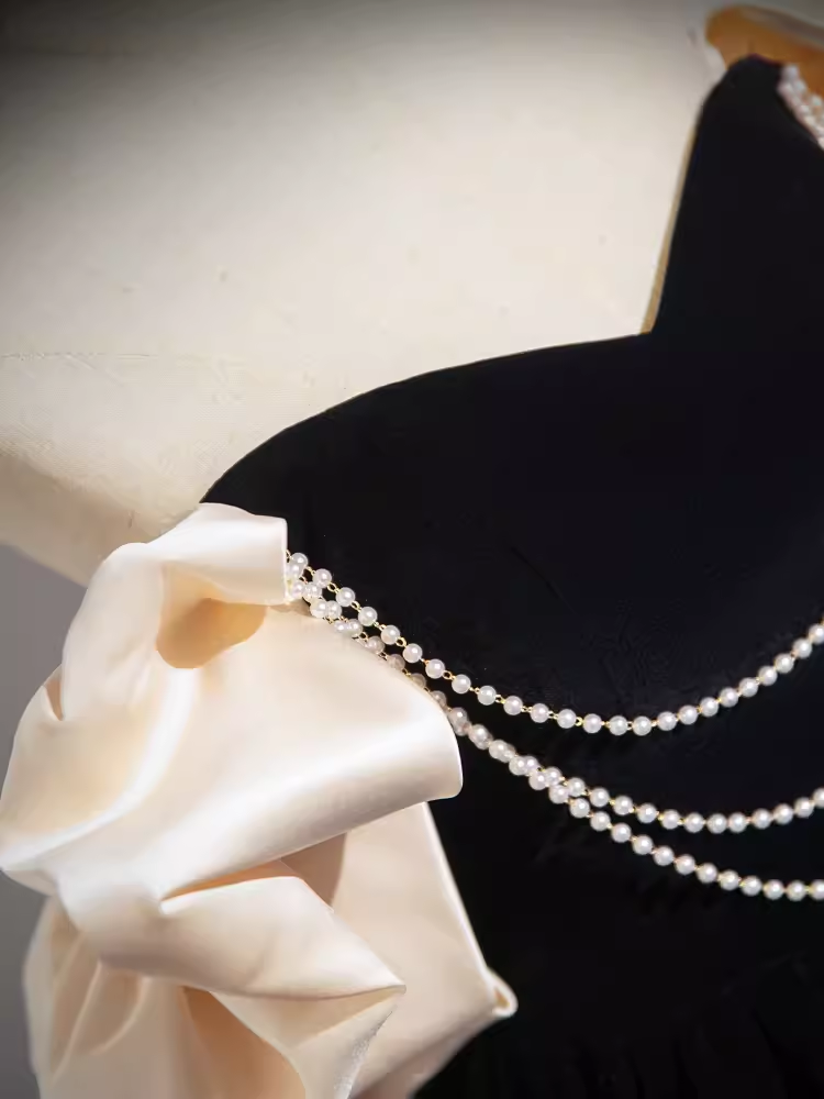 A line Off The Shoulder Evening Party Dress Satin Black Prom Dress