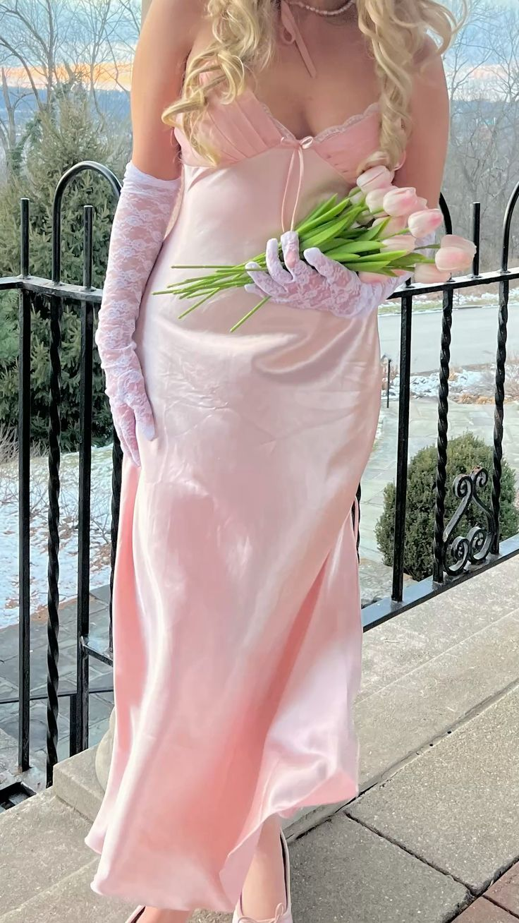 Elegant Spaghetti Straps V Neck Pink Satin Mermaid Evening Dress Long Party Dress With Lace Gloves D1635