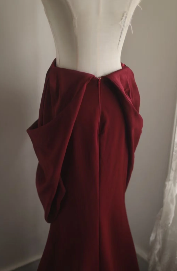 Vintage V Neck Burgundy Satin Mermaid Evening Dress Backless Long Birthday Party Dress D1272