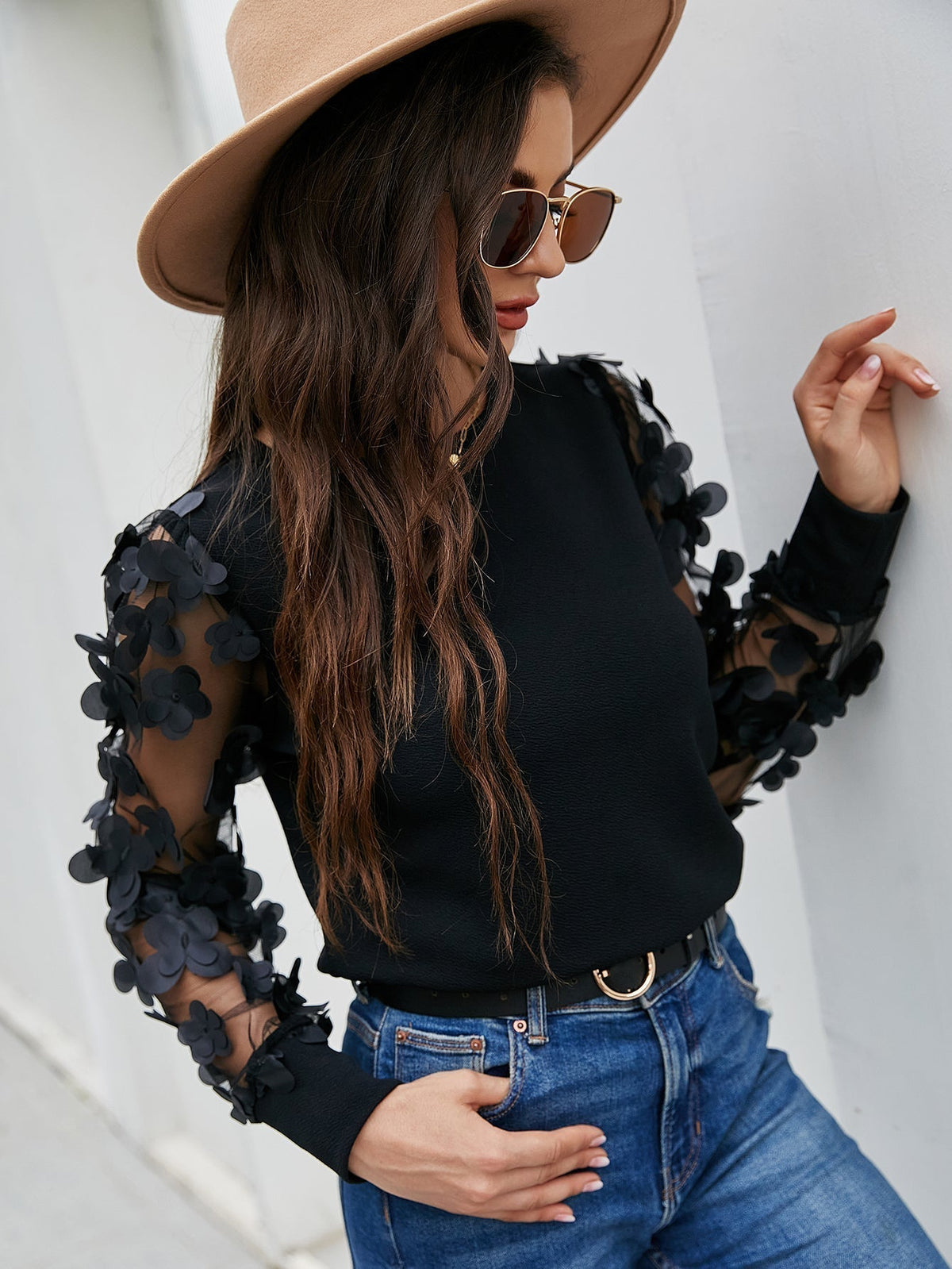 KittenAlarm - Round neck slim-fit black long-sleeved lace floral casual top