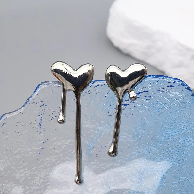 Metal Liquid Irregular Heart Drop Earring