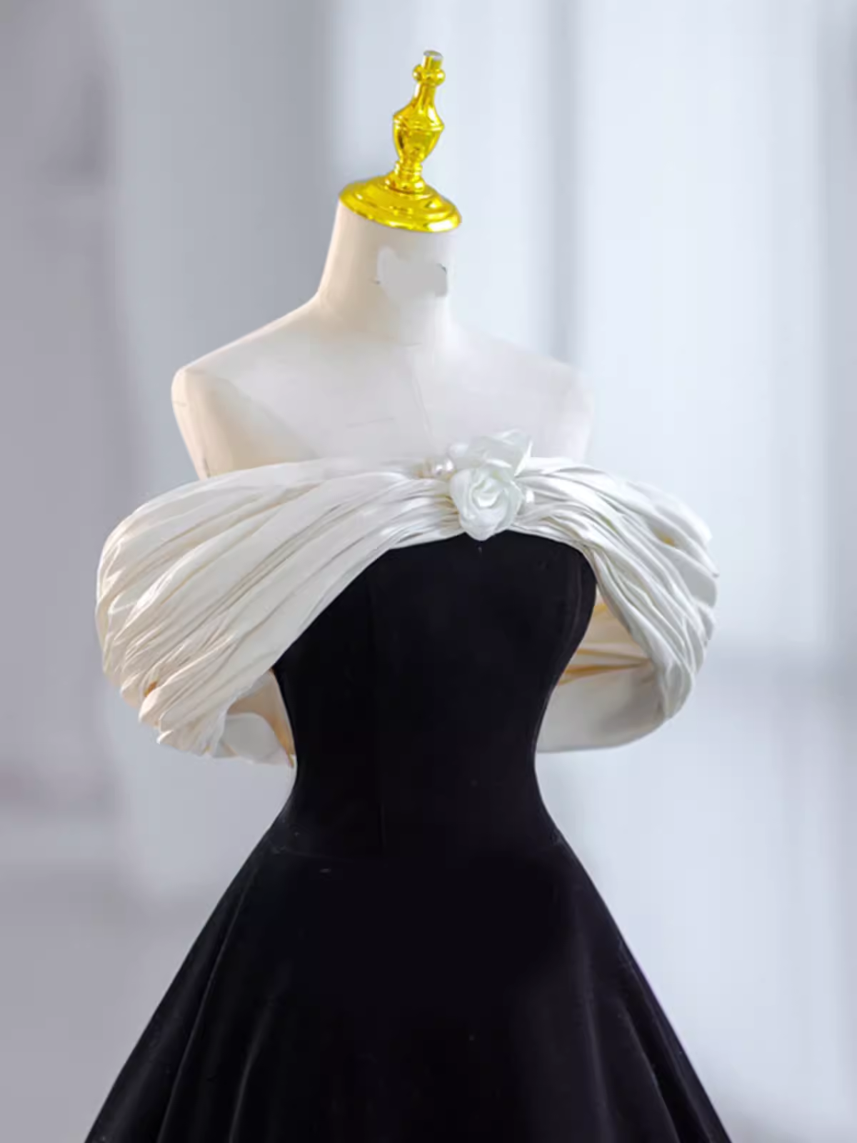 Pretty Ball Gown Off The Shoulder Black Velvet Evening Party Dress Prom Dresses With Flower