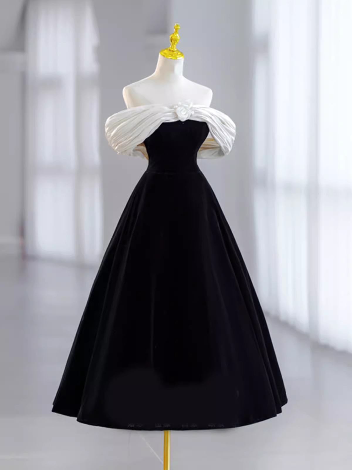 Pretty Ball Gown Off The Shoulder Black Velvet Evening Party Dress Prom Dresses With Flower