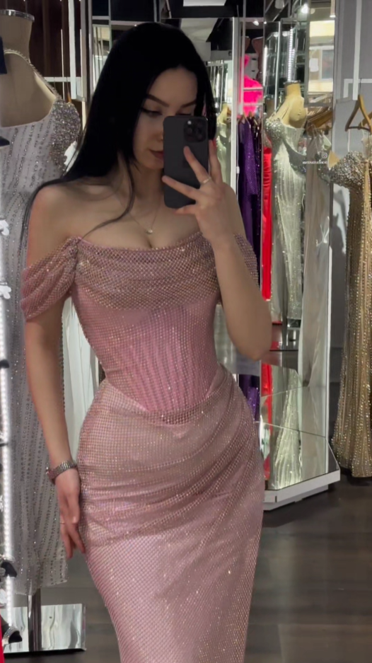 Sexy Off-shoulder Sleeveless Mermaid Satin Long Evening Prom Dresses SD1582