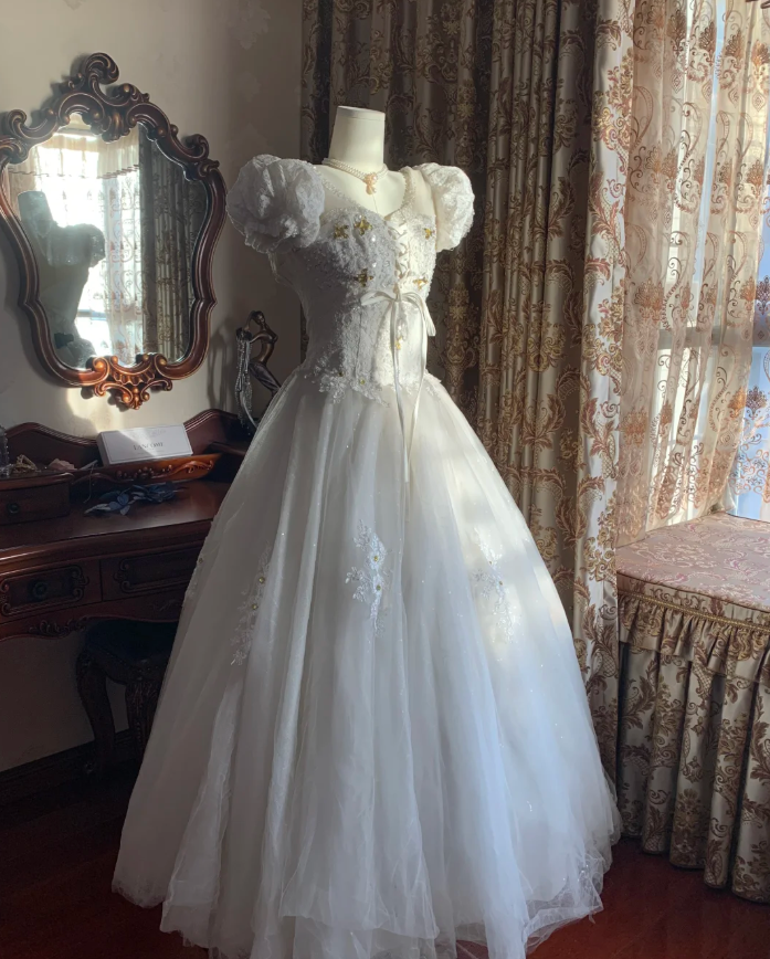 Classy White Ball Gown Tulle Lace Beaded  Long Wedding Dress Formal Bridal Dress D1719