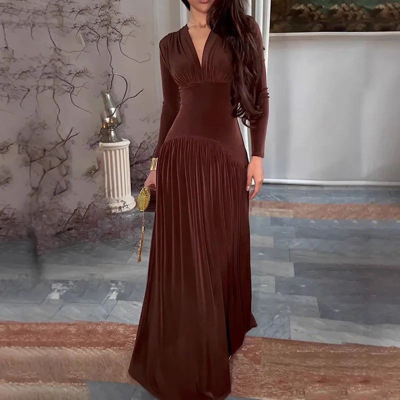 Elegant Velvet Maxi Dress with Pleated Design for Women