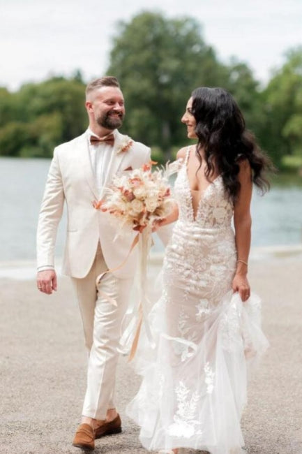 Sexy Long Mermaid V-neck Sleeveless Lacy Wedding Gown - Fashionpara
