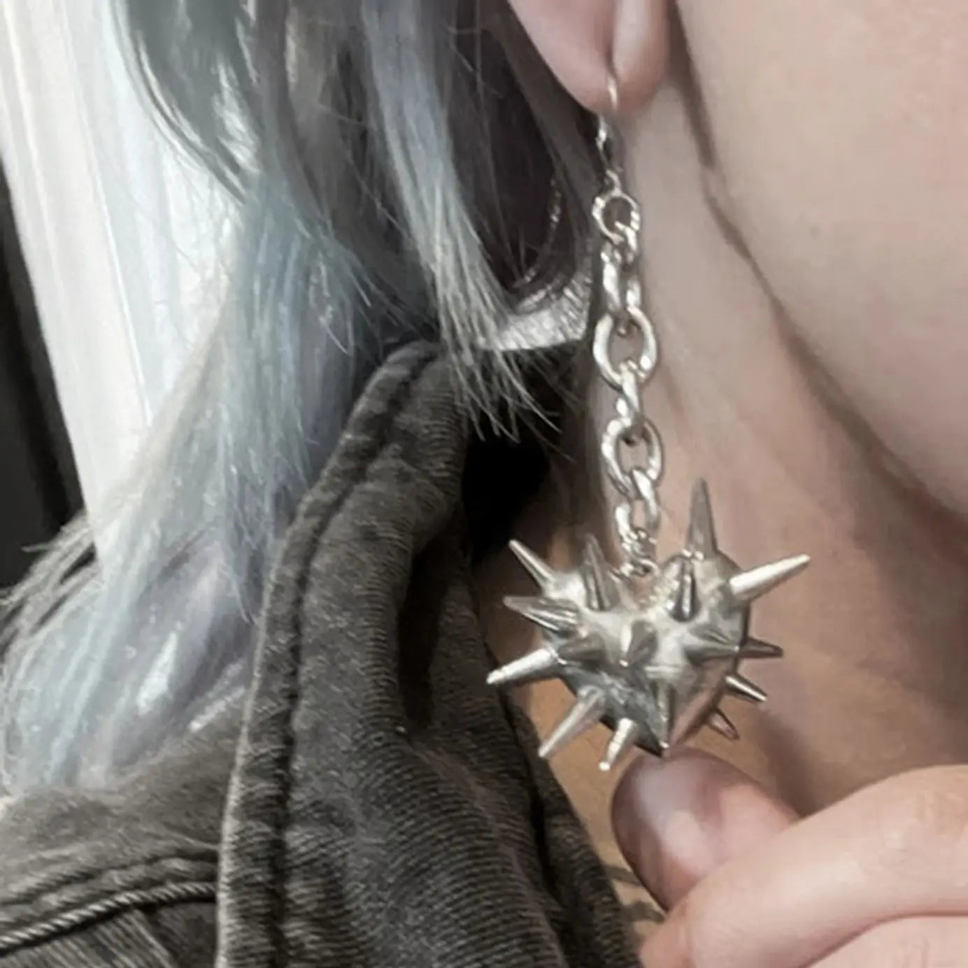 Antique Heart Thorns Spike Chain Dangle Earring