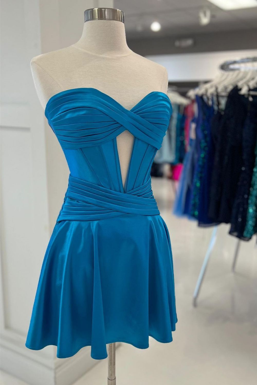 Simple A-Line Sweetheart Zipper Back Short Satin Homecoming Dress - Fashionpara