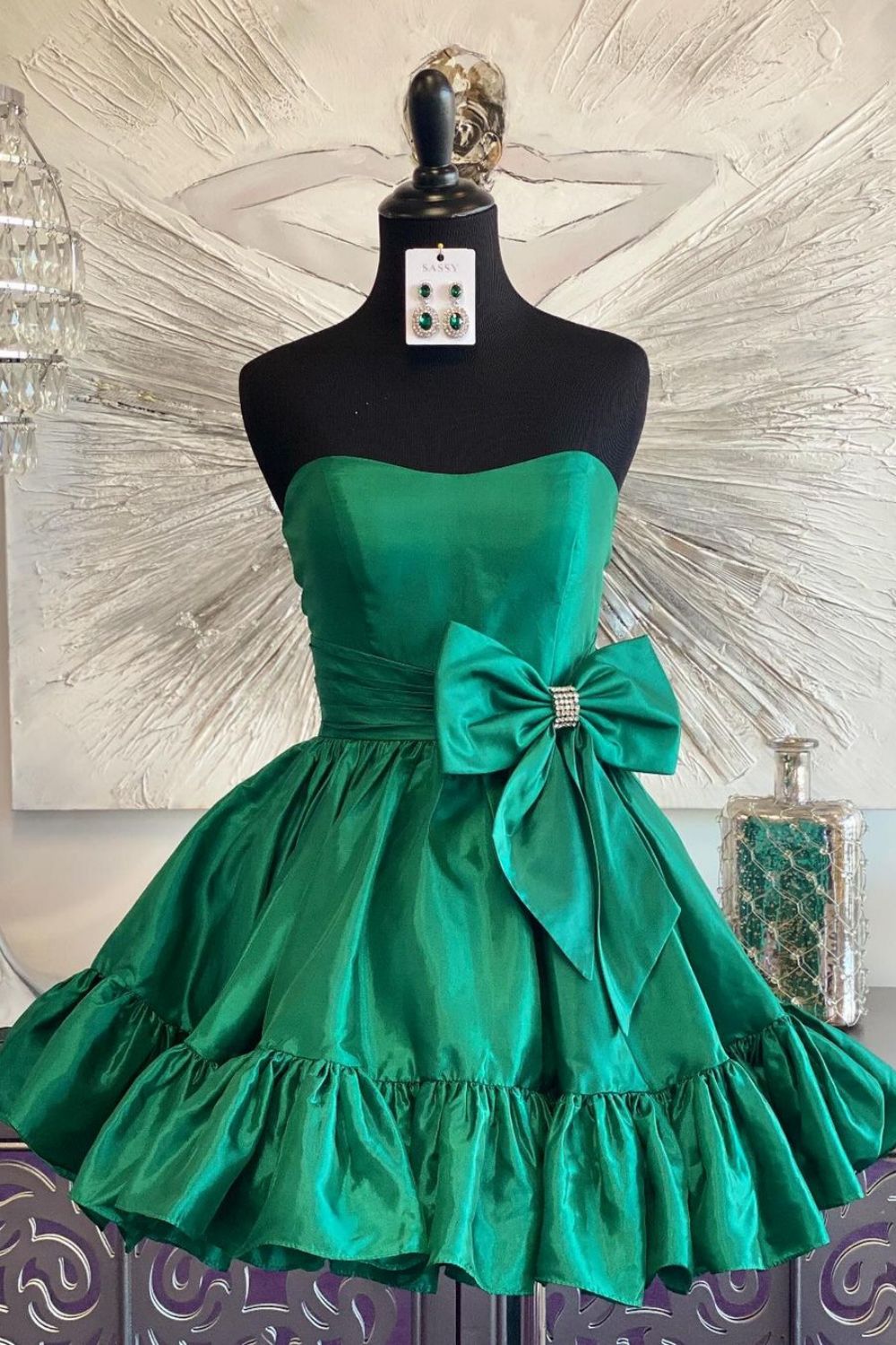 Simple Green A-Line Strapless Short Satin Homecoming Dress With Bowknot - Fashionpara