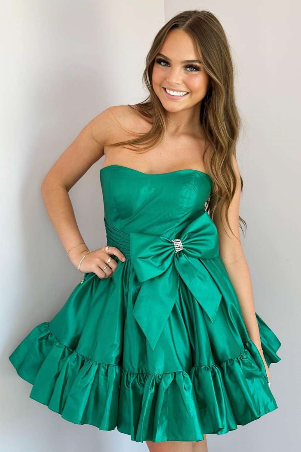 Simple Green A-Line Strapless Short Satin Homecoming Dress With Bowknot - Fashionpara