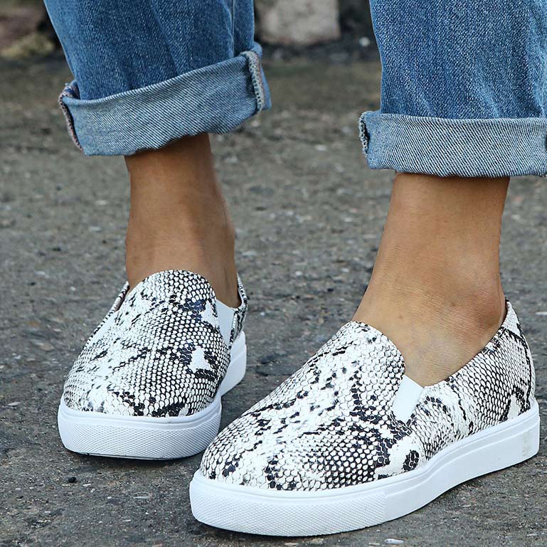 Snakeskin Print Decor Textured Flats - Mislish