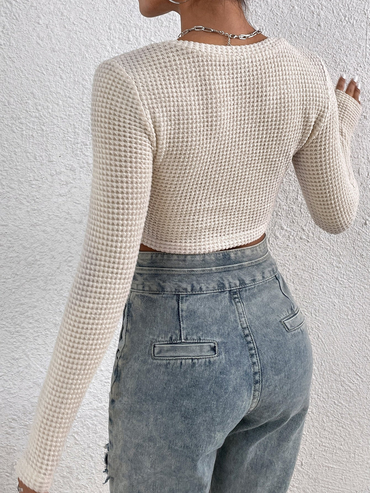 KittenAlarm - Solid V Neck Crop Tee