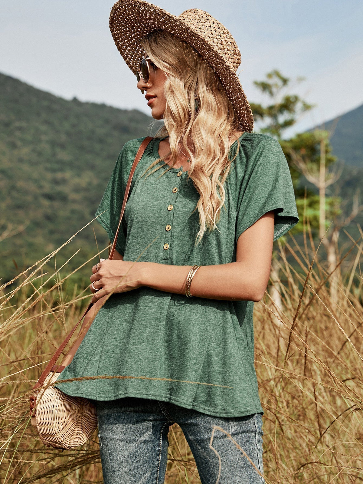 KittenAlarm - Solid color round neck casual t-shirt