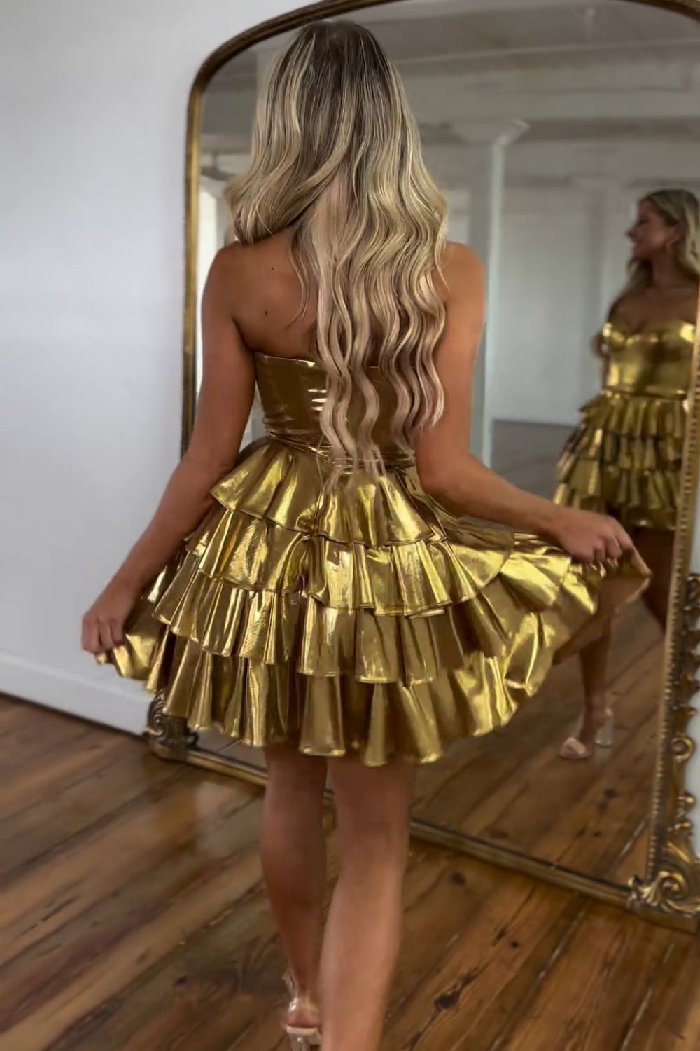 Stunning Gold A-Line Sweetheart Short Metallic Homecoming Dress - Fashionpara