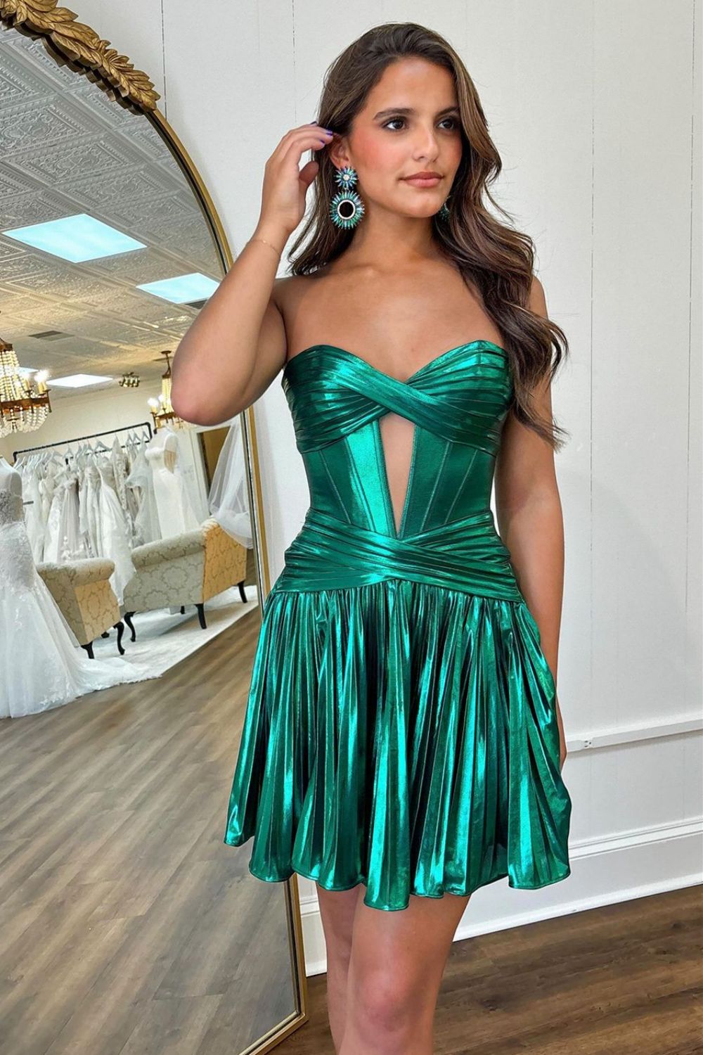 Stylish Green A-Line Sweetheart Short Metallic Homecoming Dress - Fashionpara