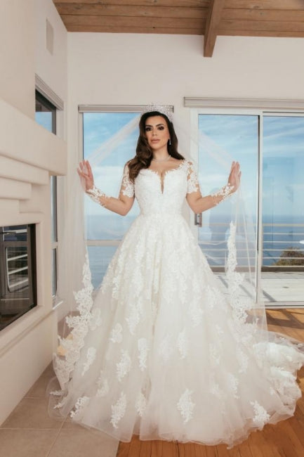 Beautuful A-Line Sweetheart Floor-Length Tulle Wedding Dress with Appliques - Fashionpara