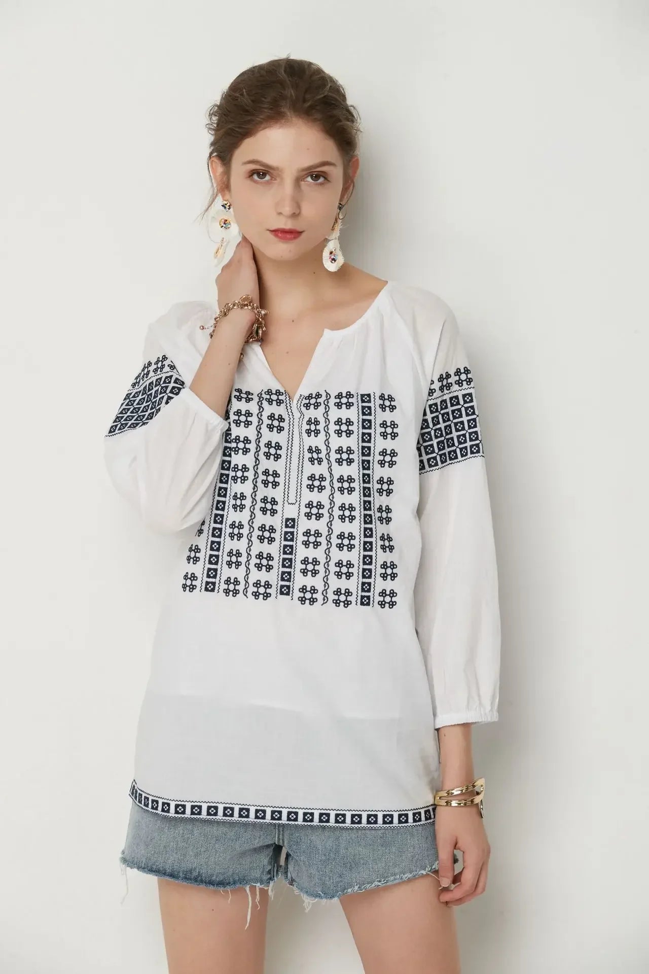 White Cotton Embroidery V-Neck Loose Pullover Boho Blouse