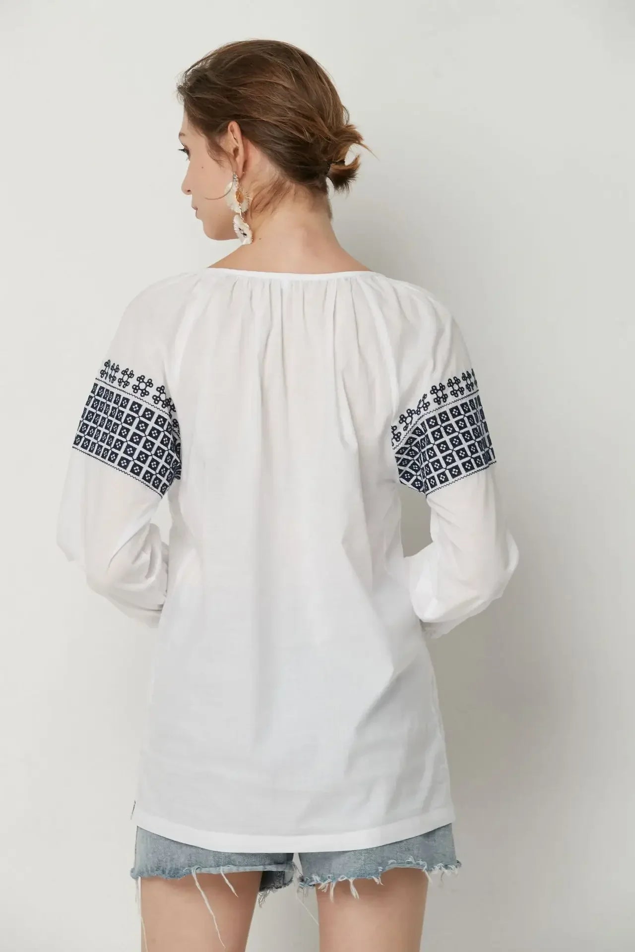 White Cotton Embroidery V-Neck Loose Pullover Boho Blouse