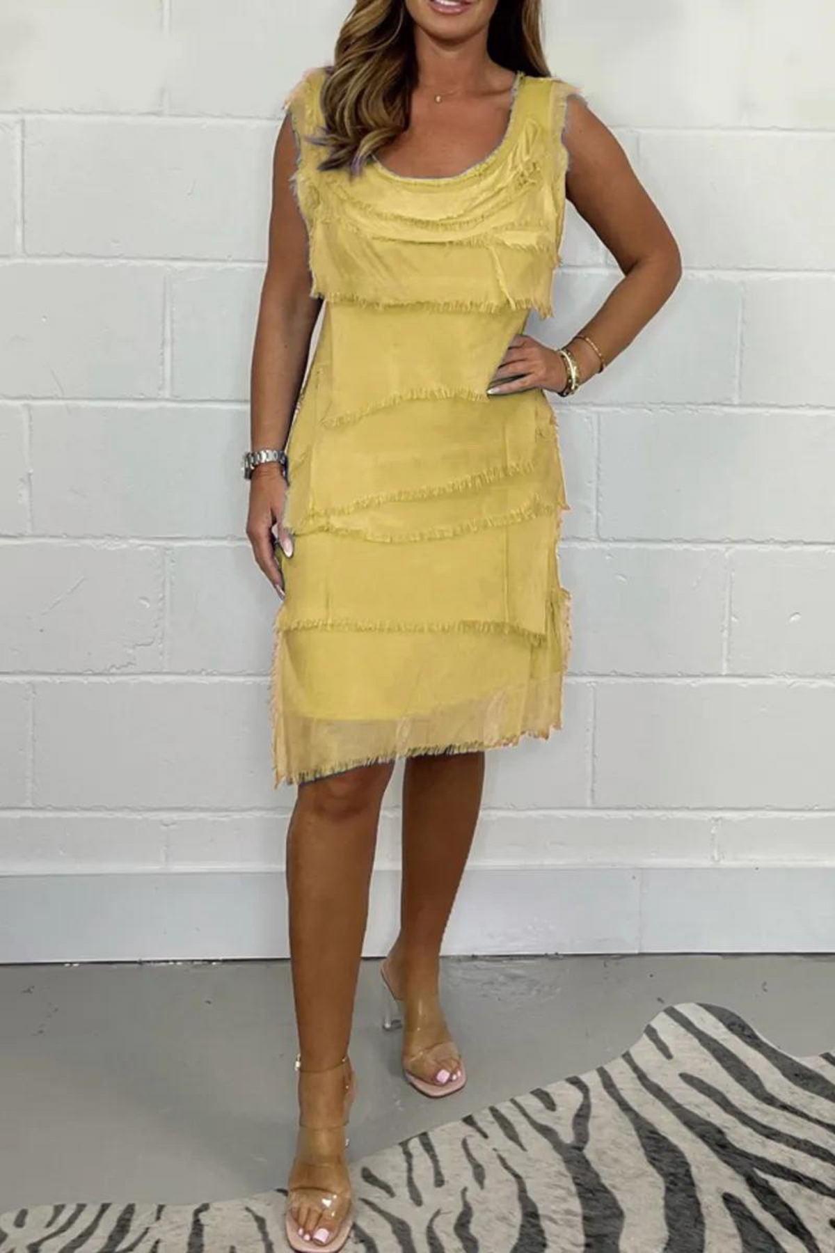 Sleeveless Scoop Neck Tiered Frayed Edge Shift Midi Dress - View 5