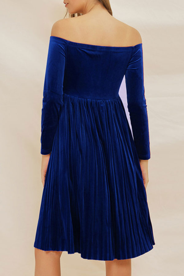 Vintage Off-the-shoulder Velvet Pleated Dress